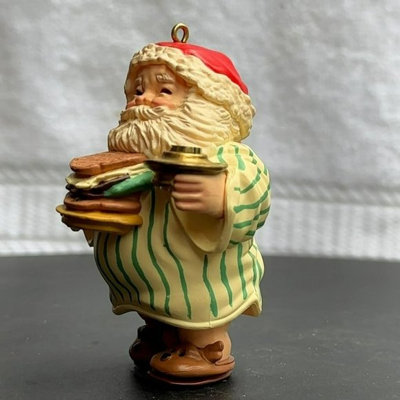Santa's Snack, Hallmark Keepsake Christmas Ornament from 1986 - Picture 7 of 10